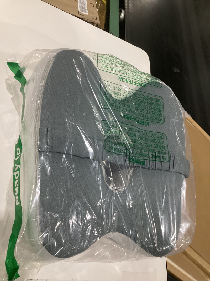Condition photo showing Good Condition for ergonomic donut cushion