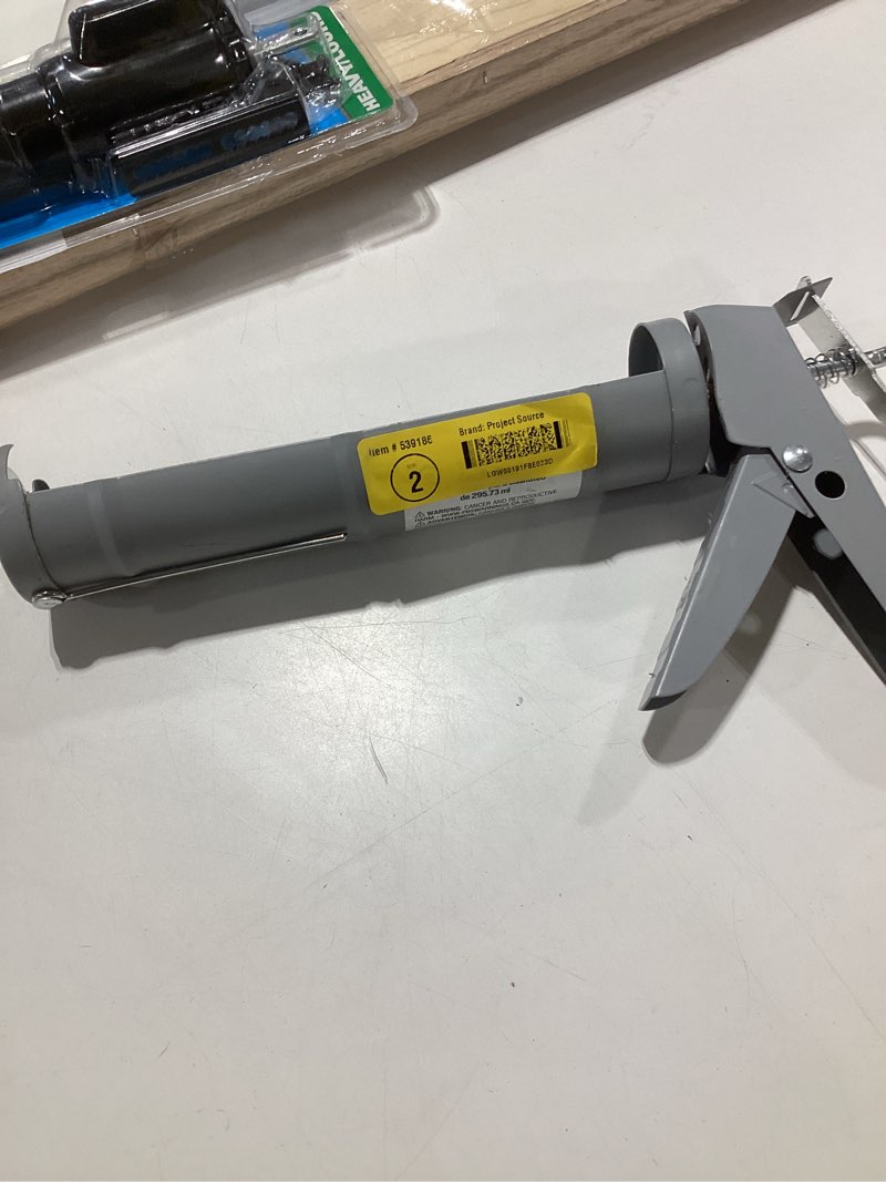 Condition photo showing Good Condition for project source 10-oz cordless rod caulk gun