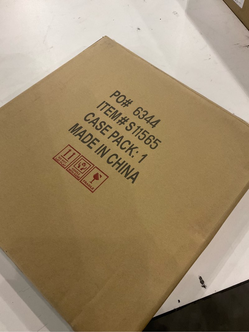 Condition photo showing New/Like New for Decor plate