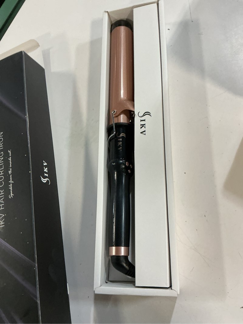 Condition photo showing Good Condition for 1 1/2 inch extra long barrel curling iron, 1.5 inch large barrel for long hair ceramic tourmaline