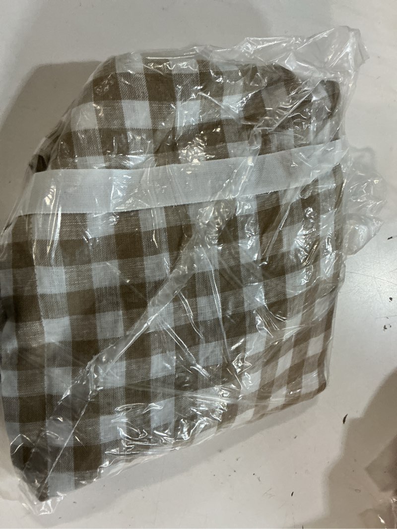 Condition photo showing New/Like New for quince european linen gingham euro sham, euro, cafe 1pc