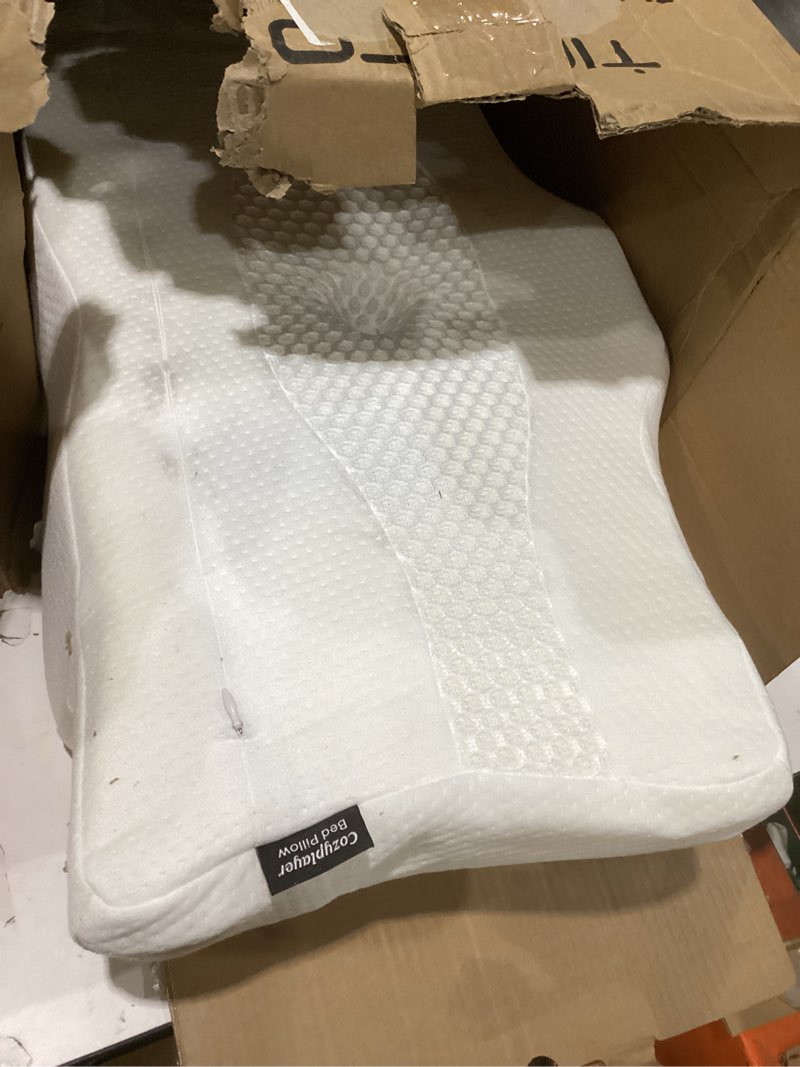 Condition photo showing Good Condition for cozyplayer bed pillow