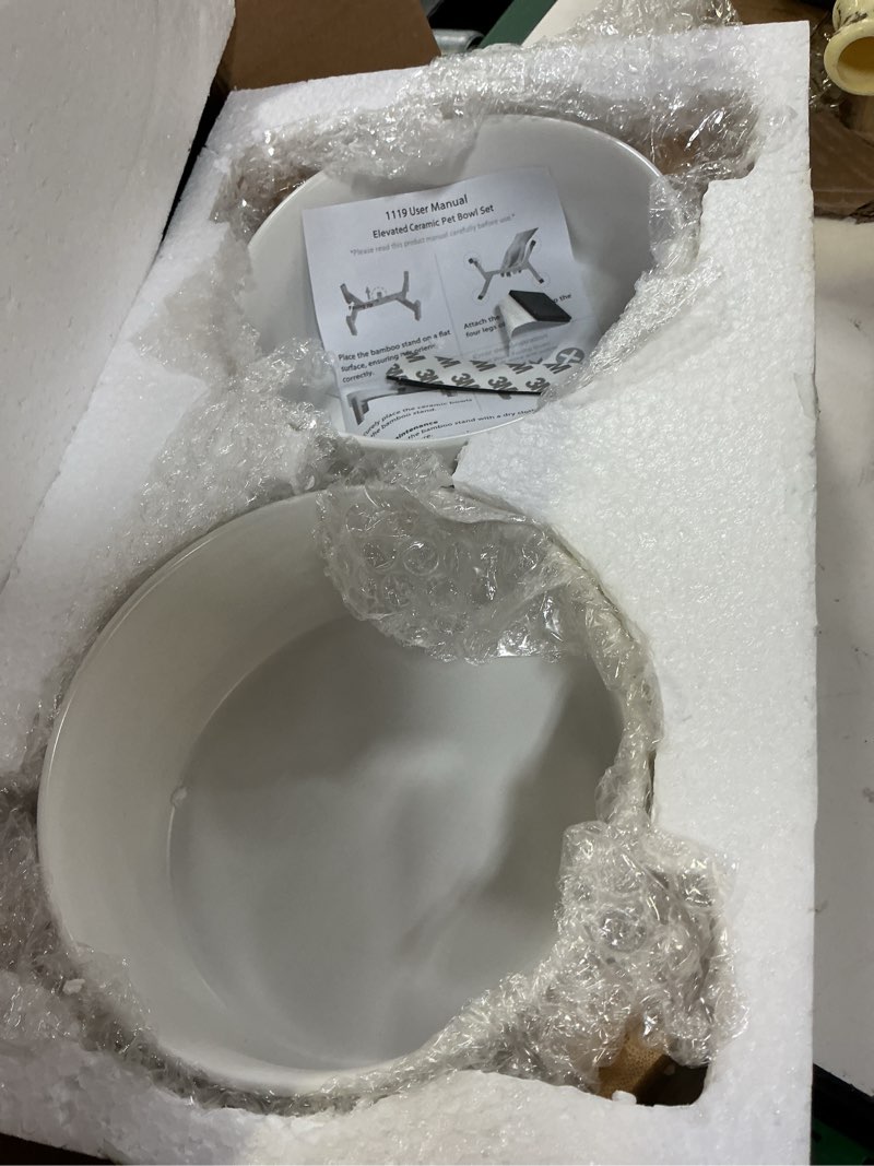 Condition photo showing Good Condition for elevated ceramic dog bowl set - raised dog bowls with non-slip bamboo stand - dog food and water bowl set - double dog feeding bowls - suitable for small and medium dogs - 28.74 oz - 3.6 cups - 850 ml medium white