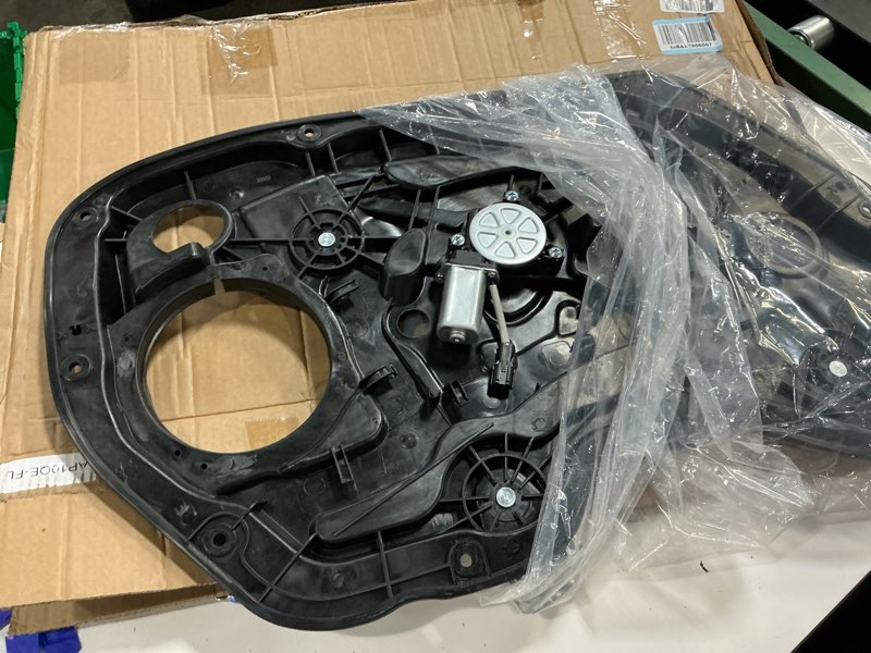 Condition photo showing Good Condition for dasbecan front driver side power window regulator with motor assembly 2-pin comptible with hyundai elantra 2011-2016 sedan replace # 82471-3y010 front left front left with motor