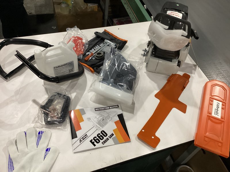 Condition photo showing New/Like New for FARMMAC F660VW Gas Chainsaw Powerhead 92cc Chainsaw 2-Cycle Gasoline Power Chain Saws 5.2KW 7HP Fit for 25/28/36 inch Bar All Parts Compatible with MS660 G660 without Bar F660VW Powerhead