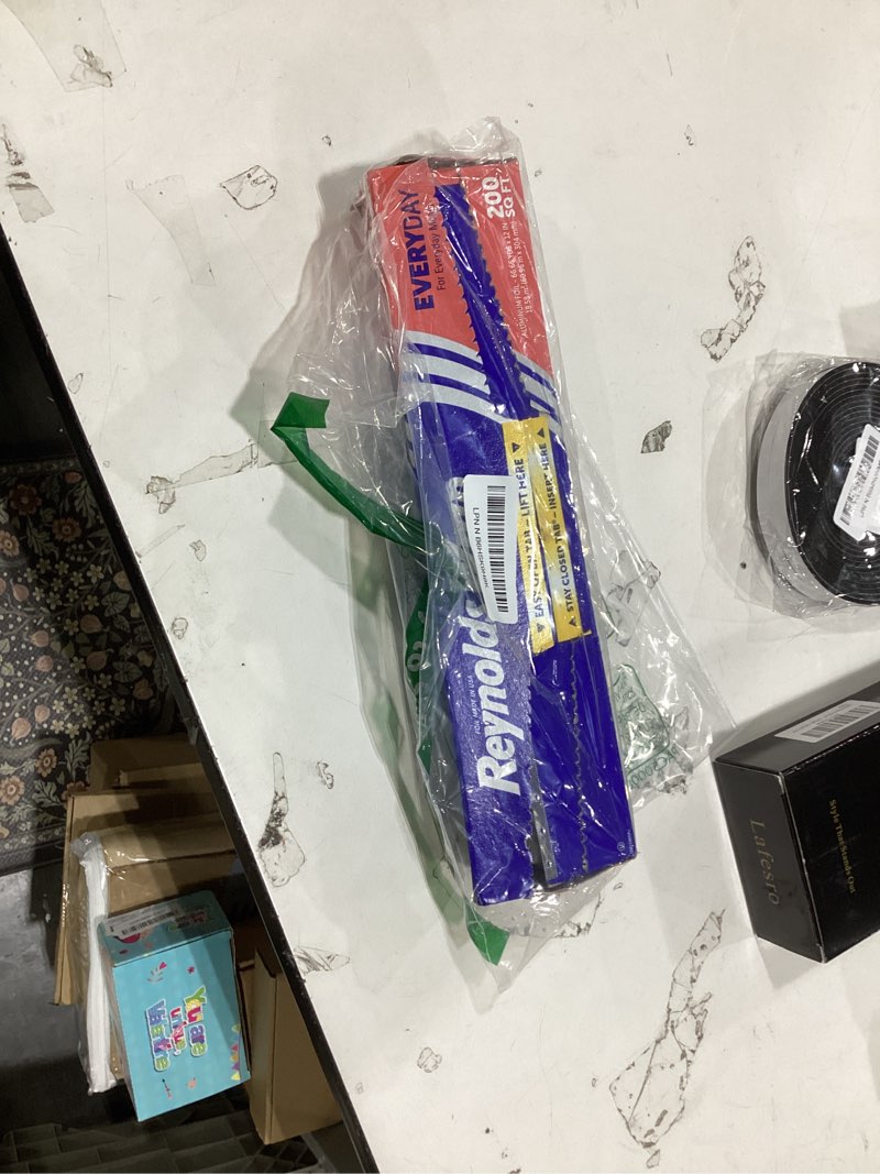 Condition photo showing Good Condition for Reynolds Wrap Everyday Strength Aluminum Foil Roll, Freezer Safe and Grill Safe, Great for Foil Packets and Home Cooking, 12 Inches Wide, 200 Total Sq. Ft. 200 Sq Ft 200 Sq Ft (Pack of 1)