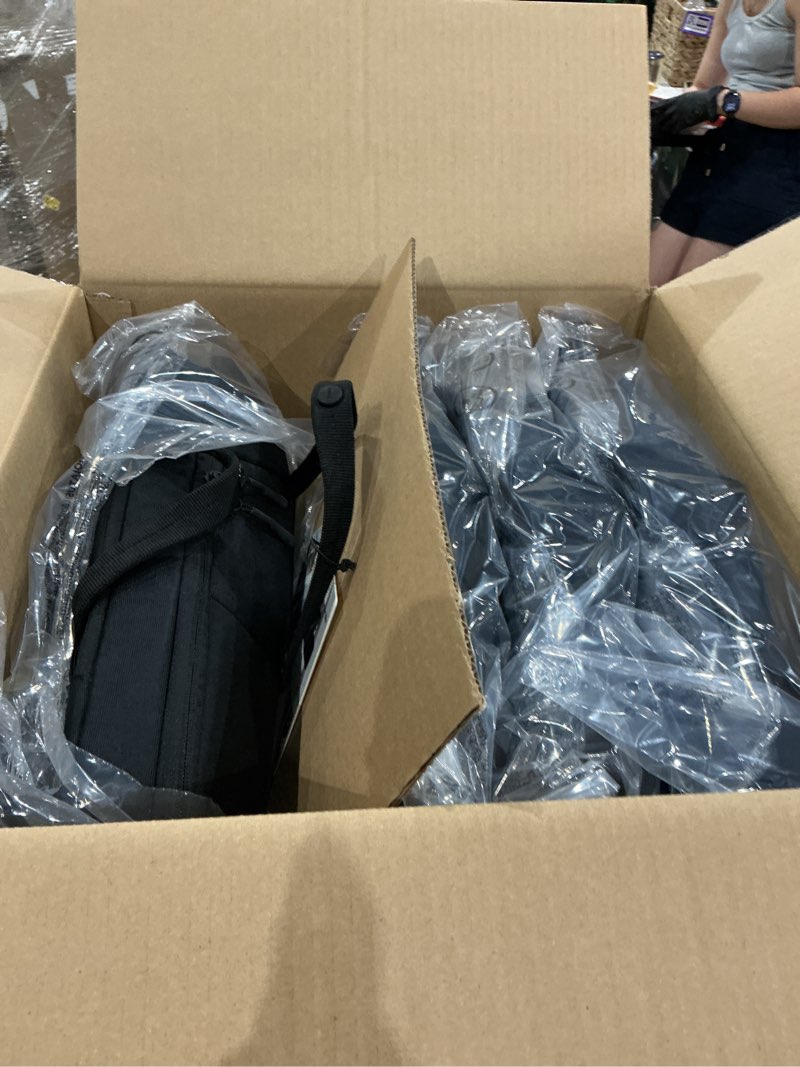 Condition photo showing Good Condition for thule subterra macbook attaché 16\", black pack 4
