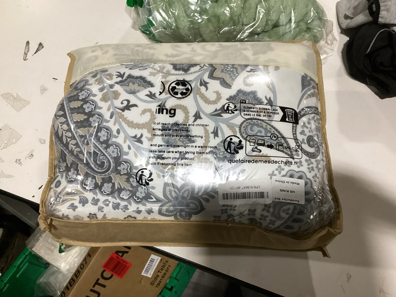 Condition photo showing New/Like New for Grey Blue Paisley Comforter Set King Size 3 Pieces 100% Cotton Boho Paisley Pattern Bedding Set All Season Soft Cotton Lightweight Reversible Comforter Grey Paisley King