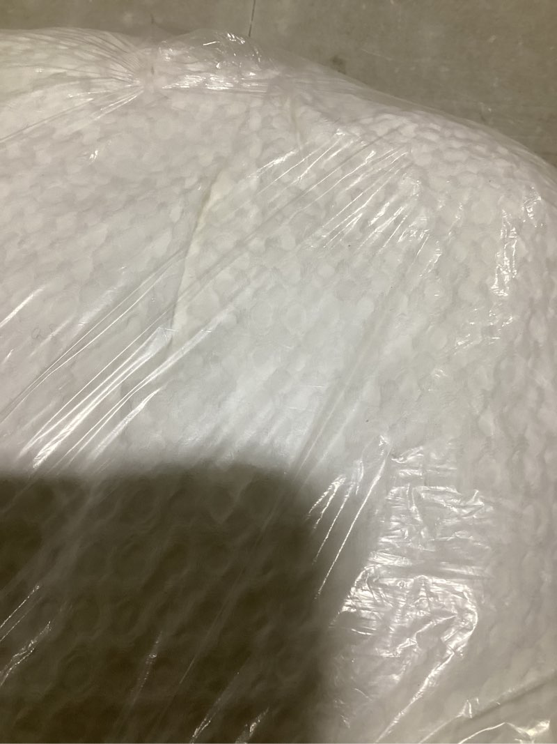 Condition photo showing Good Condition for organic luxe honeycomb duvet cover, king/cal king, white