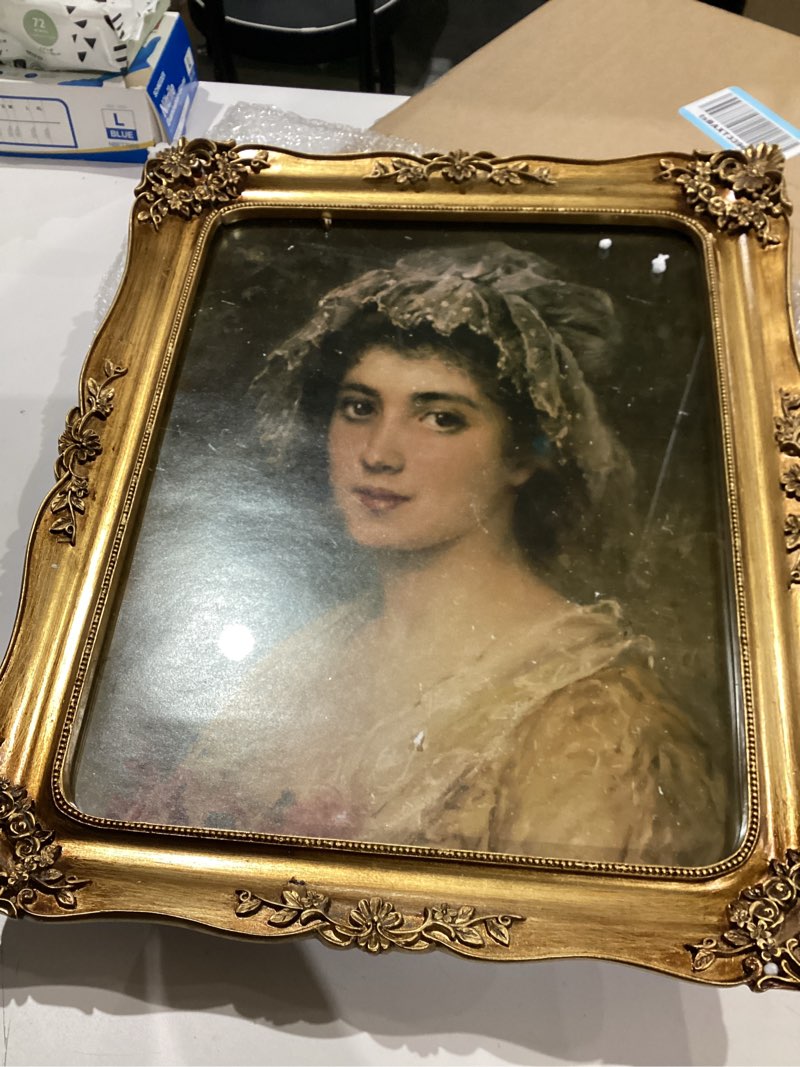 Condition photo showing Good Condition for 11x14 Picture Frame Gold Vintage Antique Frames 11x14 or Matted to 8x10 Photo Ornate Baroque Bronze for Wall Display Gold 11x14 inch