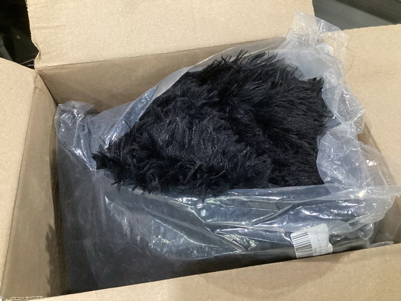 Condition photo showing Good Condition for fluffy plush black duvet cover set, luxury ultra soft velvet fuzzy comforter cover bed sets 4pcs(1 faux fur duvet cover + 2 pillow cases + 1 pillow cover) zipper closure (queen, black) black queen