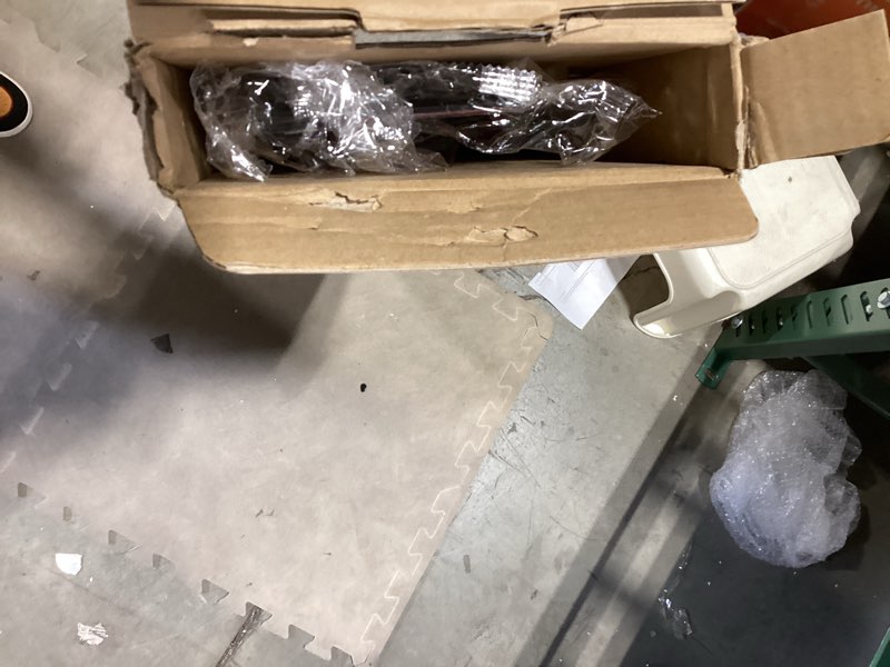 https://lotting-media.assets.bidfta.com/lotting_7cbcf57a-2323-4304-a23b-55f5d40f3f5d
