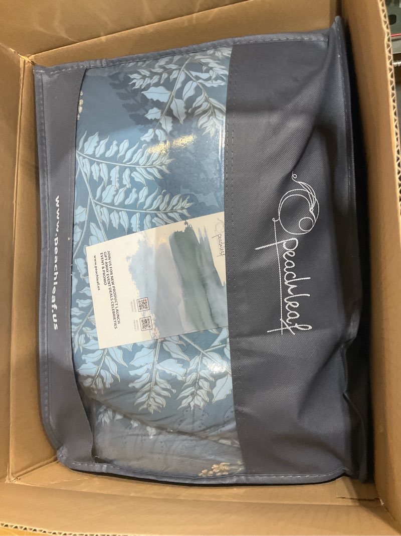 Condition photo showing Good Condition for peach leaf floral polyester comforter sets, full/queen, blue, 3-pieces