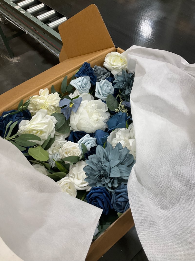 Condition photo showing Good Condition for Ling's moment Wedding Arch Flowers with Sheer Drapes Kit - Artificial Dusty Blue and Navy Floral Arrangements for Ceremony Backdrop, Arbor Decor, 5-Piece Set (2 Flower Stems + 3 Hanging Drapes) Blu-dusty Blue & Navy