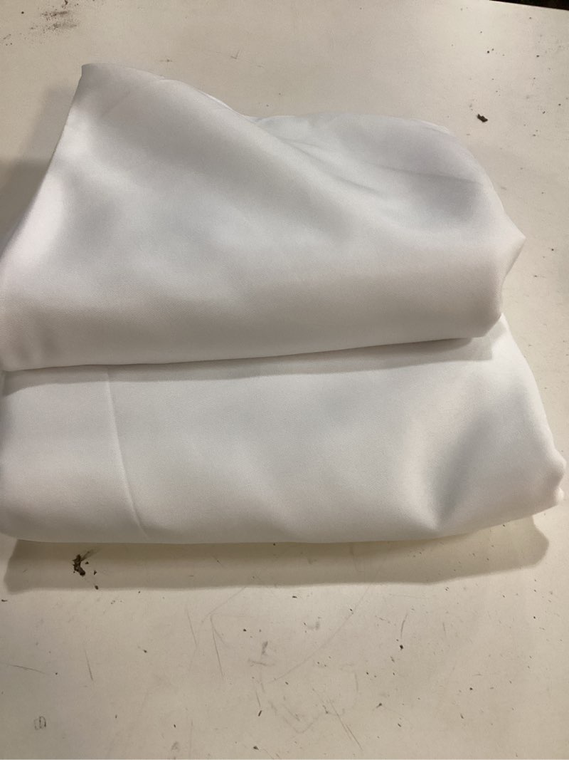 Condition photo showing Good Condition for ascoza 2pack 108 inch white round tablecloth in polyester fabric for wedding/banquet/restaurant/parties white round-108",2pack