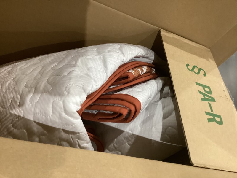 Condition photo showing As Is for Boho Quilt Set King Size 3 Pieces Aztec Texture Bedspread Coverlet Set Bohemian Quilt Bedding Set Microfiber Lightweight Bed Cover for All Seasons (Terracotta, 90"×103")