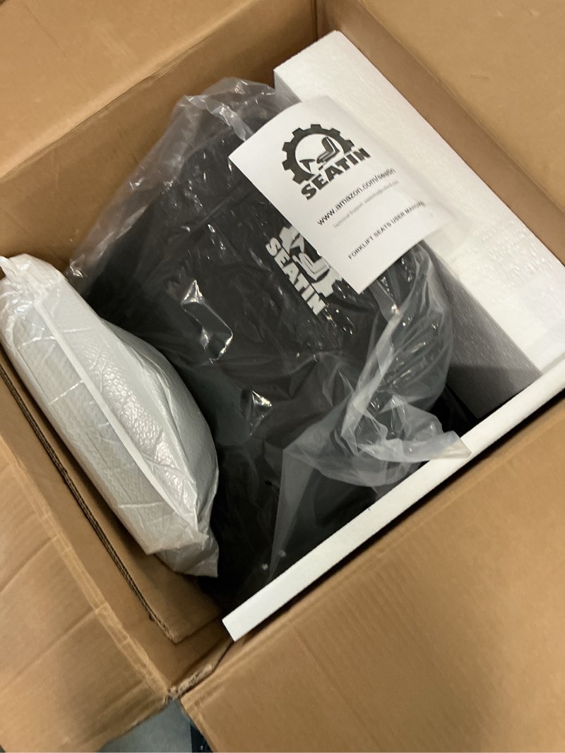 https://lotting-media.assets.bidfta.com/lotting_7cf6b907-e290-407f-a825-e5aa5fe328bd
