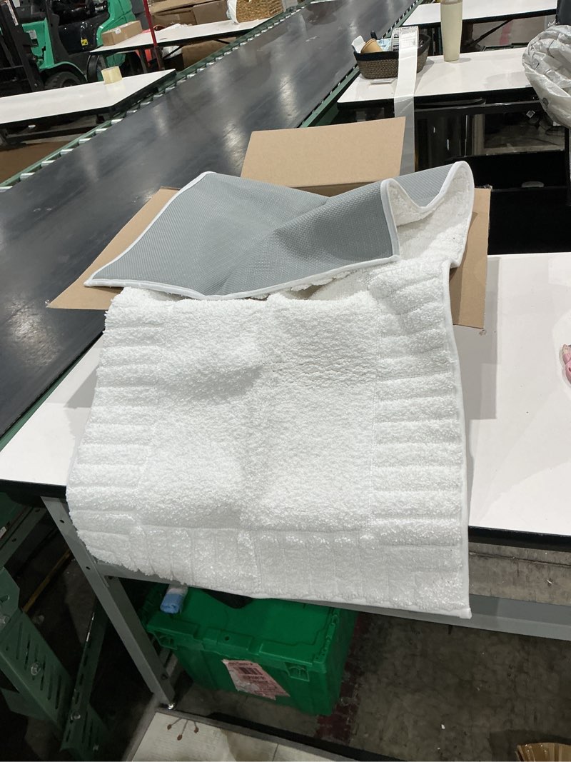 Condition photo showing Good Condition for lumi 24 x 60 inch bath mat, soft absorbent microfiber bath rug, white | machine washable rugs with non-slip rubber backing, quick drying mat for bathtub, shower, vanity
