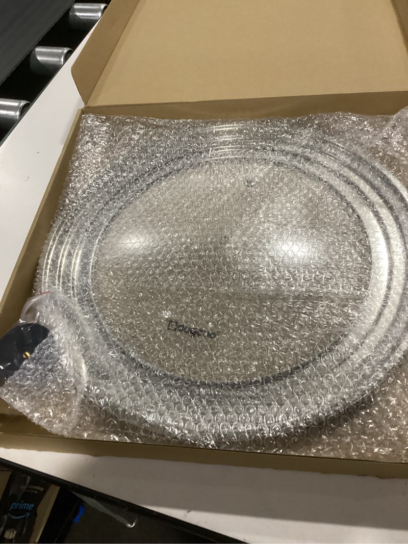 Condition photo showing New/Like New for 13-14-15 in universal pan lid, extra large stainless steel pot lid for pots, pans, skillets, replacement frying pan lid with heat resistant silicone knob, dishwasher safe 13", 14" & 15"
