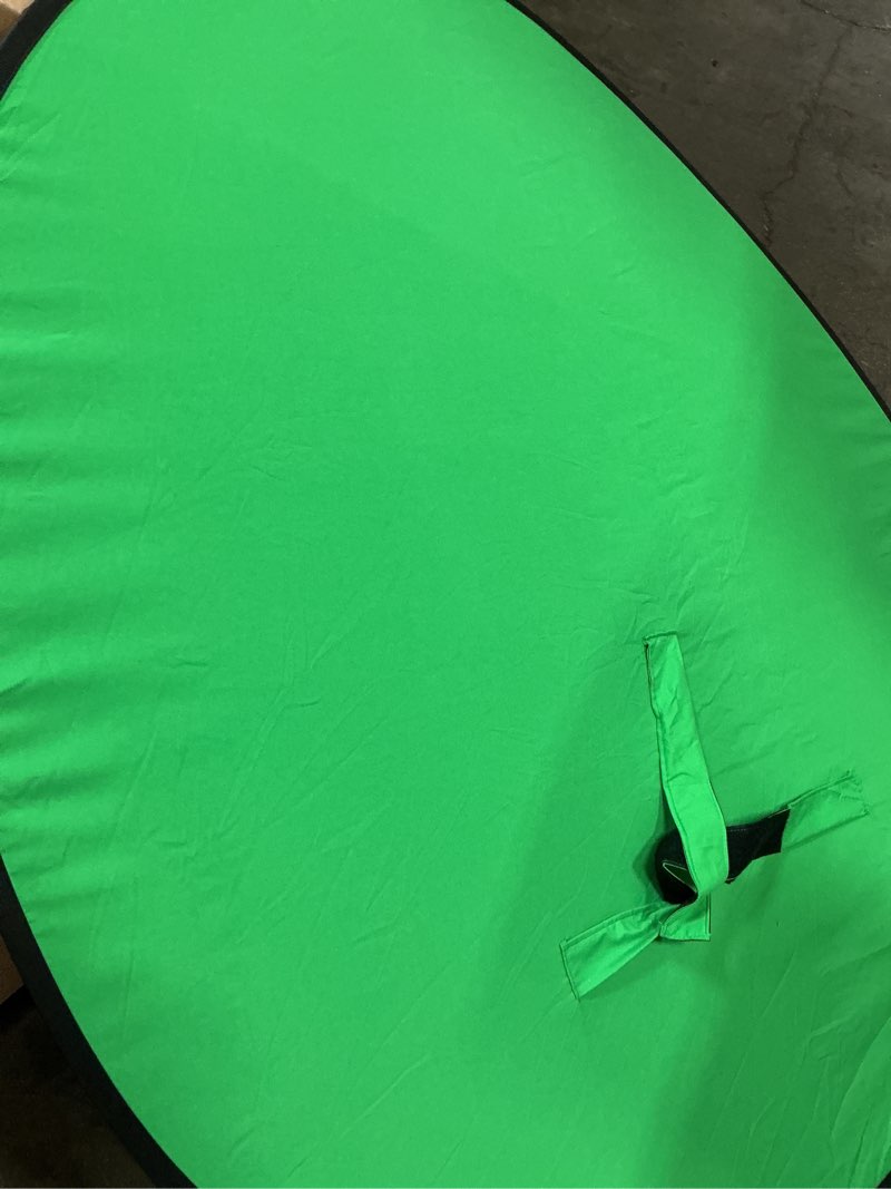 Condition photo showing Good Condition for hama folding background 'chairy' for attachment to chair backs, green, ø 130 cm