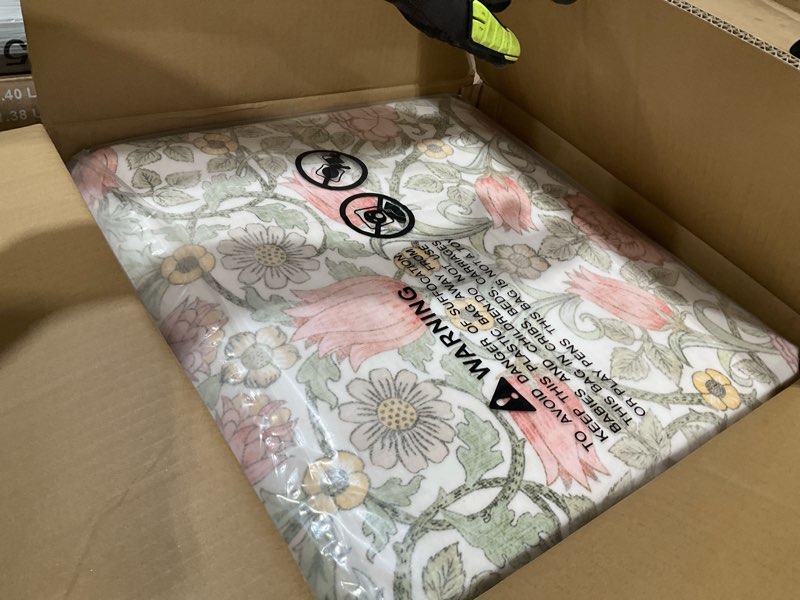 Condition photo showing Good Condition for garveehome pink and green beige vintage floral small rug 2x3 door mat indoor rugs for entryway washable non-slip tpe backing soft low-pile rugs for bathroom bedroom kitchen a beige / pink 2' x 3' (rectangular)