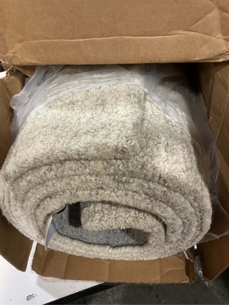 Condition photo showing Good Condition for loloi chris loves julia polly collection pol-08 smoke/sand 2'-3" x 3'-9" accent rug smoke / sand 2'3" x 3'9" (rectangular)