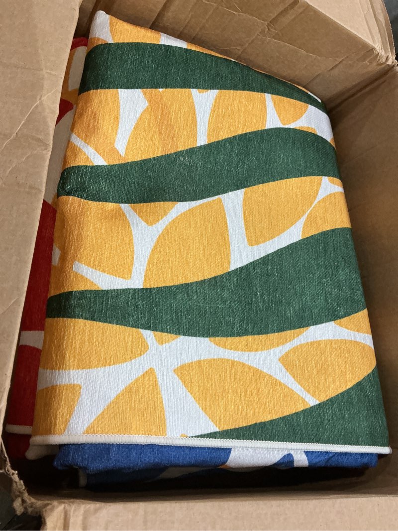 Condition photo showing Good Condition for yinhua dahlia floral outdoor rug 8x10 colorful indoor outdoor rugs washable patio rug non slip large flower area rug low pile outdoor carpet for patio, deck, porch, balcony, camping, red and blue red + blue 8' x 10'