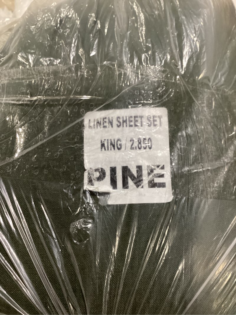 Condition photo showing Good Condition for linen sheet set pine quince