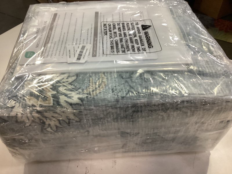 Condition photo showing New/Like New for Area Rugs 9x12 Washable Rug, Large Vintage Boho Medallion Rugs Non-Slip Soft Low Pile Distressed Rug