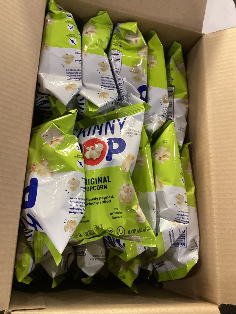Skinny pop original popcorn 30 .65 bags BB:01/22/2026