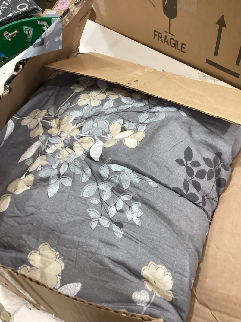Condition photo showing Good Condition for AIKASY Grey Queen Bed in a Bag 7-Pieces, Comforter Set with Sheets,Tree Branches and Flowers Printing Design,Ultra Soft Down Alternative All Season Bedding Set(Queen, Grey) Leaf Flowers Queen-7 Pieces