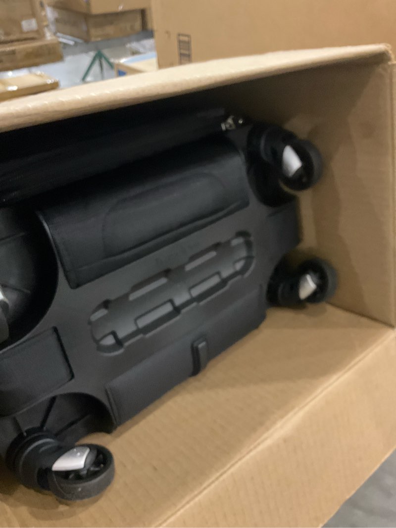 Travelpro Maxlite 5 Softside Expandable Luggage with 4 Spinner Wheels, Lightweight Suitcase, Men and