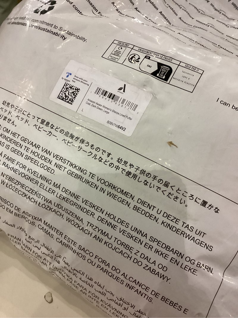 Condition photo showing Good Condition for Amazon Essentials Women's Water Repellent Sherpa Lined Hooded Puffer Jacket (Available in Plus Size)