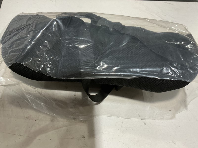 Condition photo showing Good Condition for lumbar support pillow for car,back support for car seat cushion,adjustable straps securely fixed car lumbar support pillow for office chair (black)