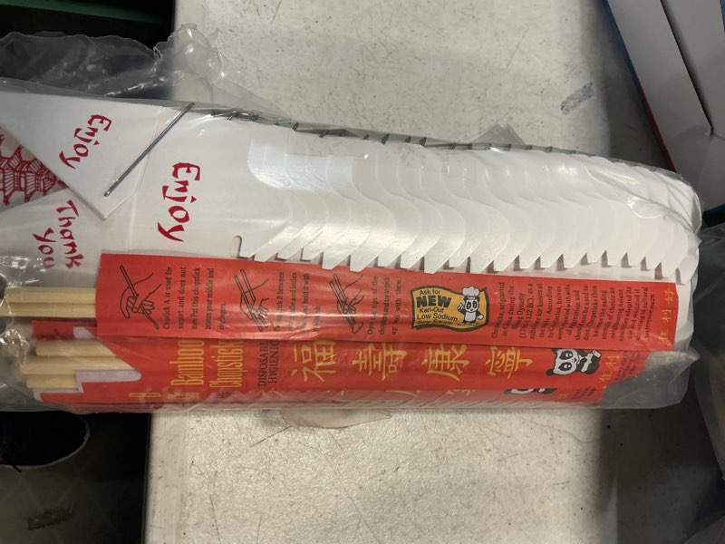 Condition photo showing As Is for zubebe 24 set 32 oz chinese take out box, bamboo chopstick takeout food containers boxes chop stick bulk for restaurant party favor