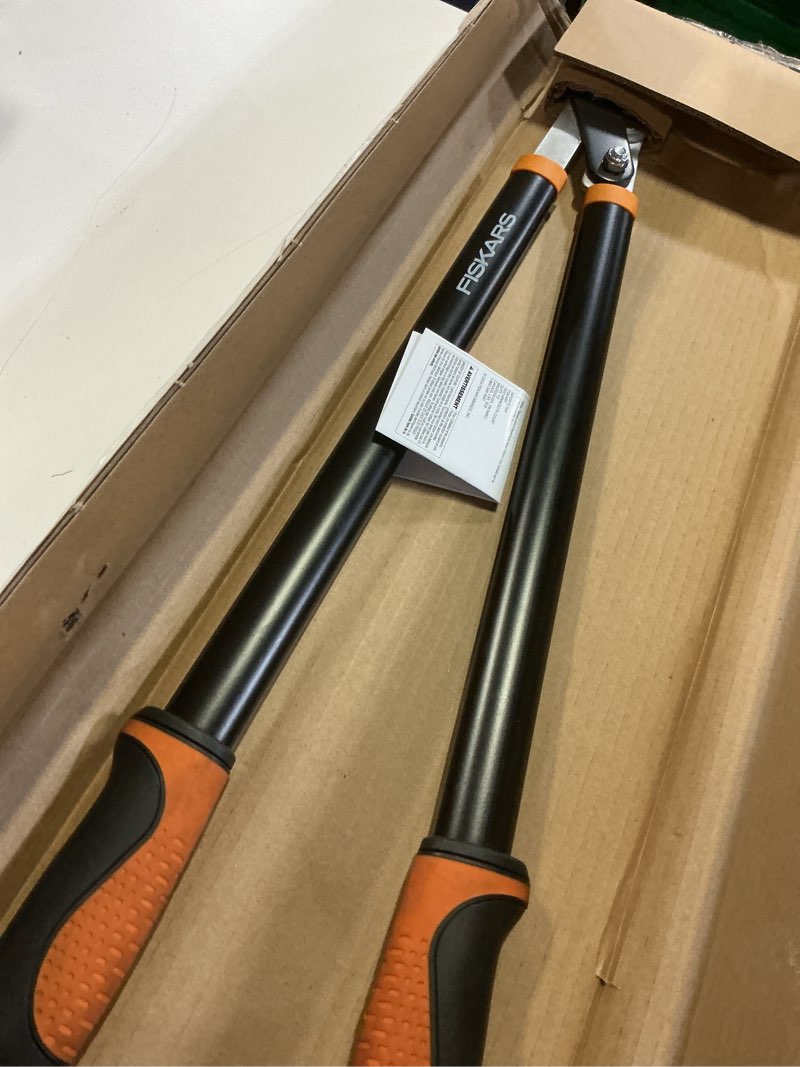 Condition photo showing Good Condition for fiskars 28-inch power-lever garden bypass lopper and tree trimmer, sharp precision-ground steel blade for cutting branches up to 1.75-inch diameter