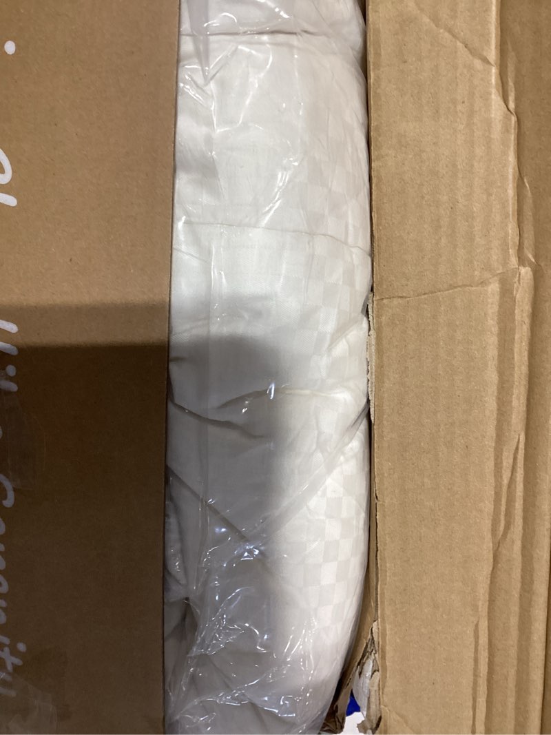 Condition photo showing Good Condition for CUDDLE DREAMS Wool Comforter Duvet Insert, 100% Australian Wool Filling with Soft Noiseless Cotton Shell, Natural Warmth (Midweight for All Season, Queen) White- 240gsm Filling for All Season QUEEN, 88 IN x 88 IN