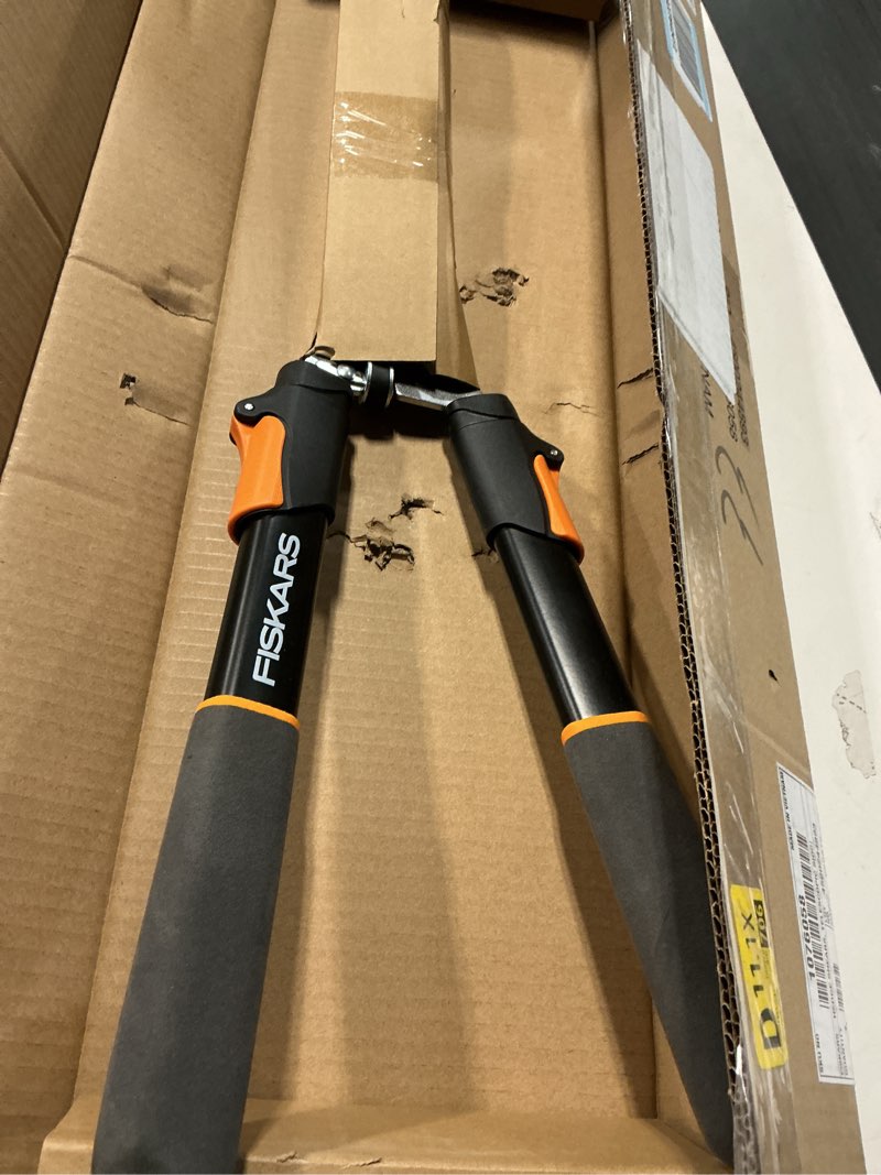 Condition photo showing Good Condition for Fiskars Power-Lever Hedge Shears - 25"-33" Extendable Handle - Plant Cutting Scissors - Yard and Garden Tools - Orange/Black