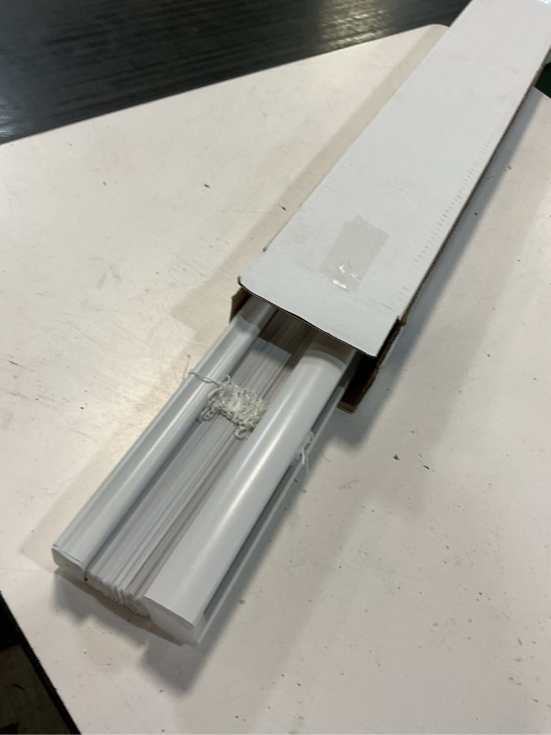 Condition photo showing Good Condition for magne blind 1-in slat width 25-in x 72-in cordless white vinyl room darkening mini-blinds