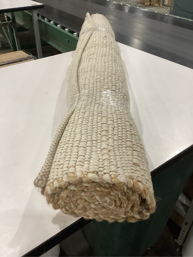 Condition photo showing Good Condition for Loloi Kamala Collection KAM-05 Ivory/Natural 5'-3" x 7'-9" Area Rug