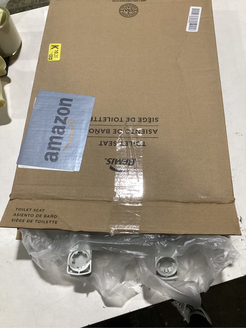 Condition photo showing New/Like New for Bemis 7300SLEC Slow Close Toilet Seat, Easy Clean Hinges and Durable Plastic Seat, Made in USA, Elongated, White