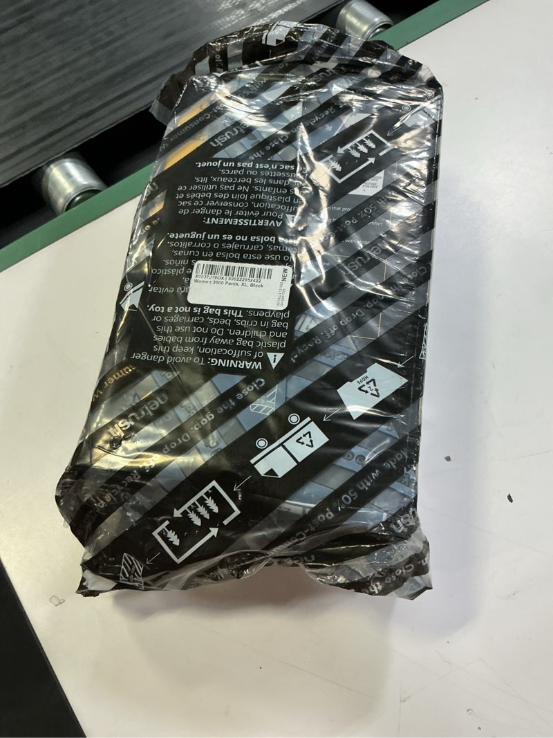 Condition photo showing New/Like New for garneau women's 3000 base layers pants