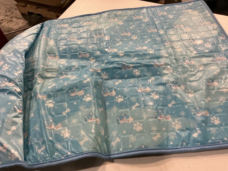 Condition photo showing Good Condition for dog cooling mat, pet cooling mat with non-toxic solid gel, self-cooling pad for dogs, waterproof, durable cooling bed for indoor, outdoor, summer l ( 21.5 × 31.5in ) pillow