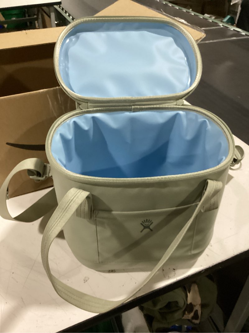 Condition photo showing Good Condition for similar to hydro flask lunch bag - insulated reusable zipper travel lunchbox lunchbag food container - non-toxic & bpa-free