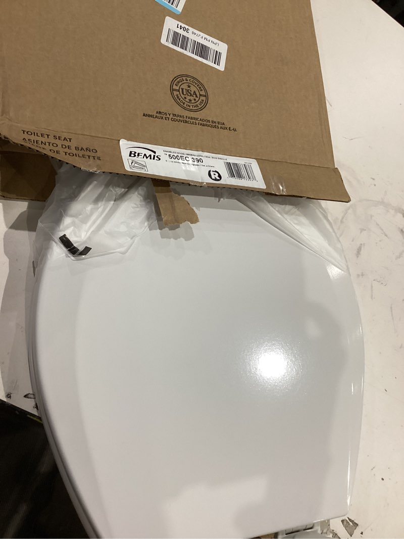 Condition photo showing Good Condition for Bemis Round Enameled Wood Toilet Seat in Cotton White with Easy•Clean Hinge