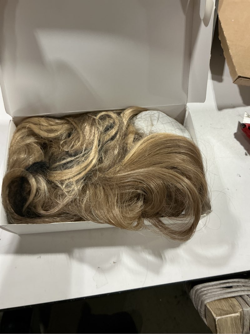 Condition photo showing Good Condition for hmhifi long blonde wig for women 26inch wavy curly ombre blonde hair wigs synthetic hair replacement wig heat resistant hair wig for daily party use(26'' ombre blonde)