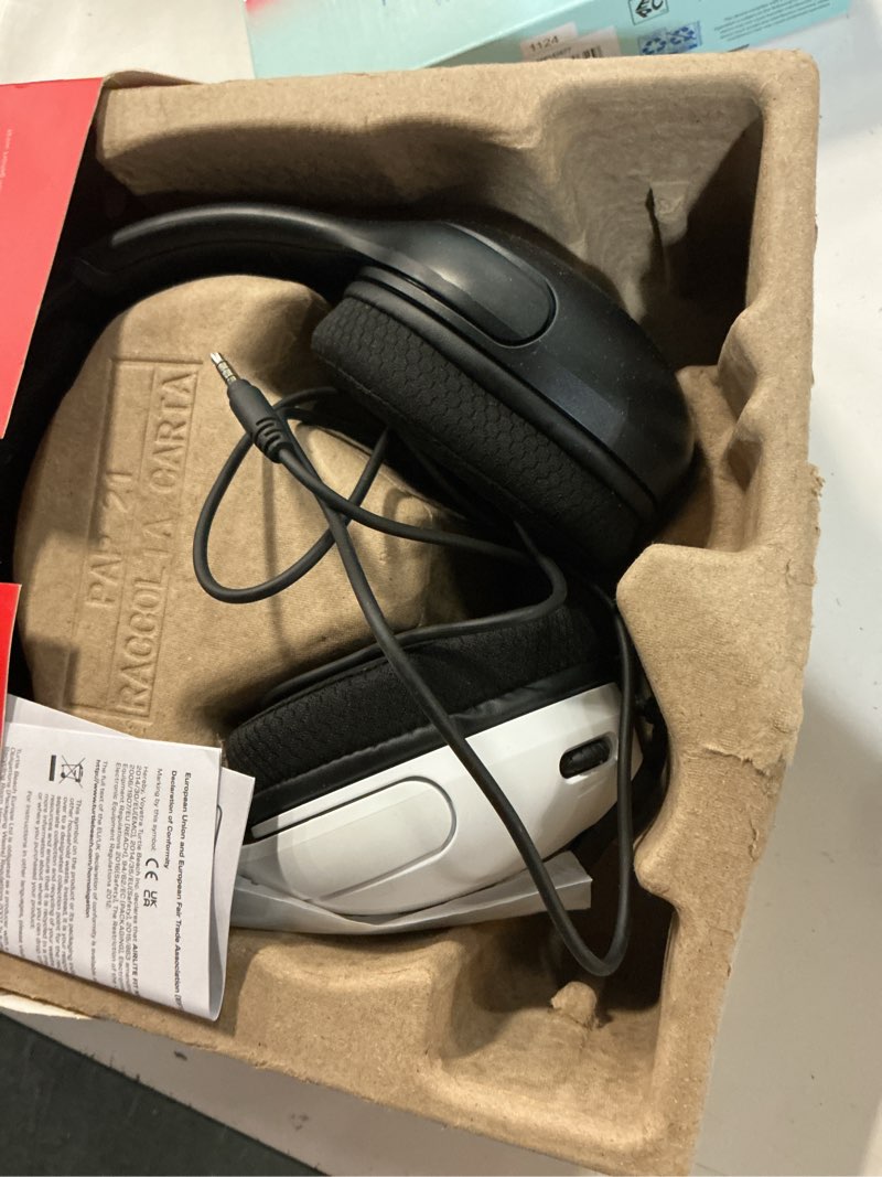 Condition photo showing Good Condition for turtle beach airlite™ fit wired gaming headset - black & white
