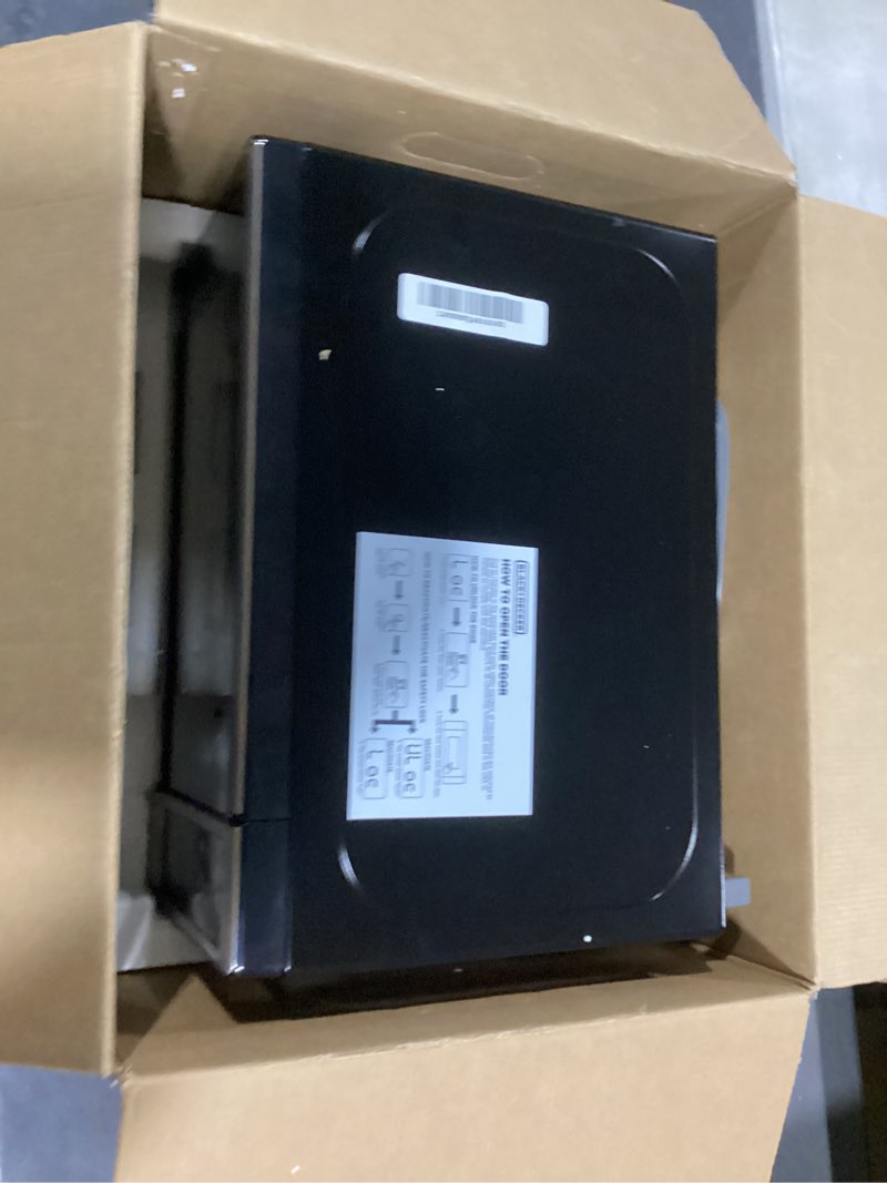 Condition photo showing Good Condition for black+decker em720cb7 digital microwave oven with turntable push-button door, child safety lock, 700w, stainless steel, 0.7 cu.ft 0.7 cu. ft.