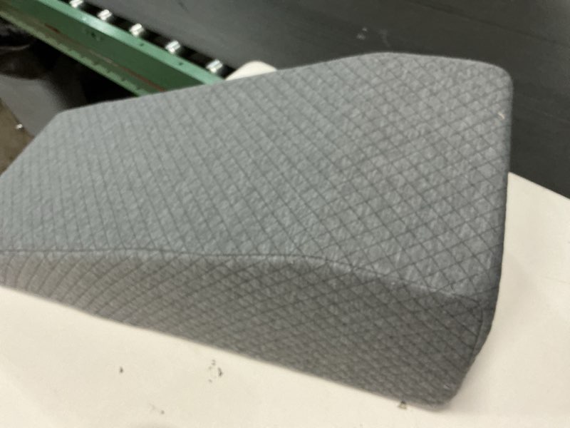 Condition photo showing Good Condition for Bedluxe Knee Wedge Pillow, Memory Foam Leg Pillow Knee Pillow for Back Sleeping, Wedge Pillows for Legs Post Surgery, Triangle Pillow for Knee Support, Leg Elevation, Knees Hip Back Pain Relief, Black 23.6*18.9*7.9 Inch Black ( similar 