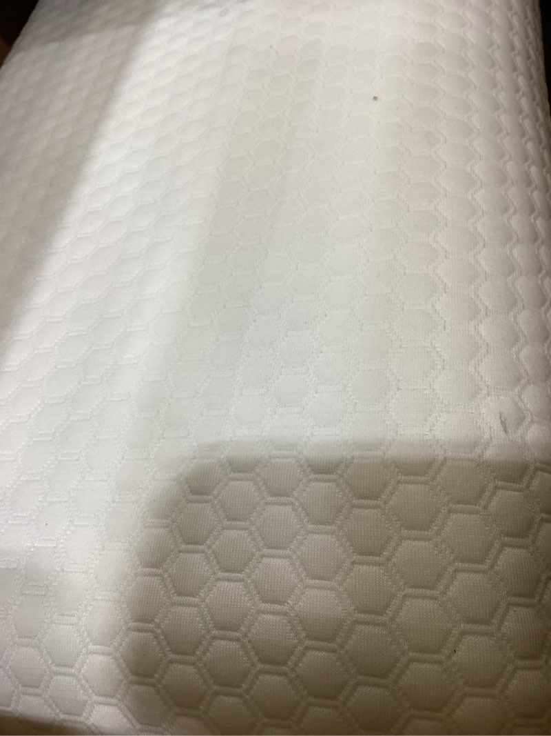 Condition photo showing Good Condition for Pollow